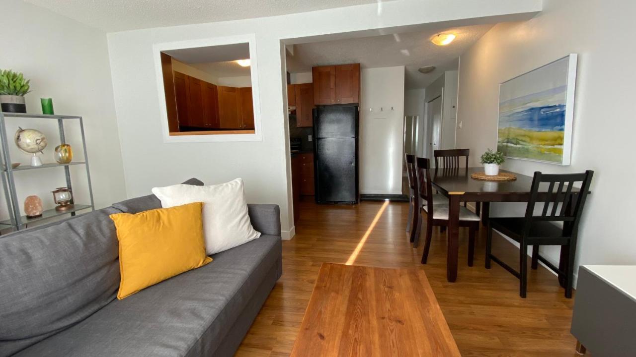 Cozy 2-Bedroom Condo Near Downtown, With Laundry, Parking, Balcony YYC Exterior foto